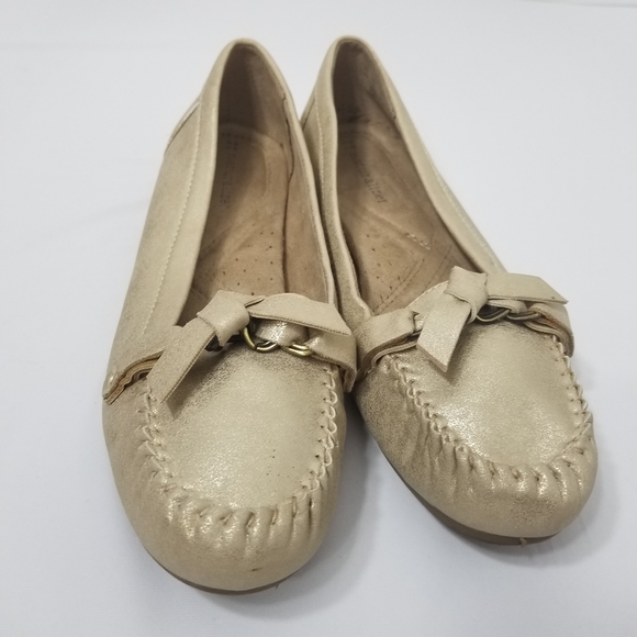 2 For 29 Naturalizer Shoes - Picture 3 of 4